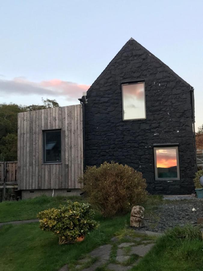 Mill House Steading Overlooking The Sea And Mull Bonnavoulin Exterior photo